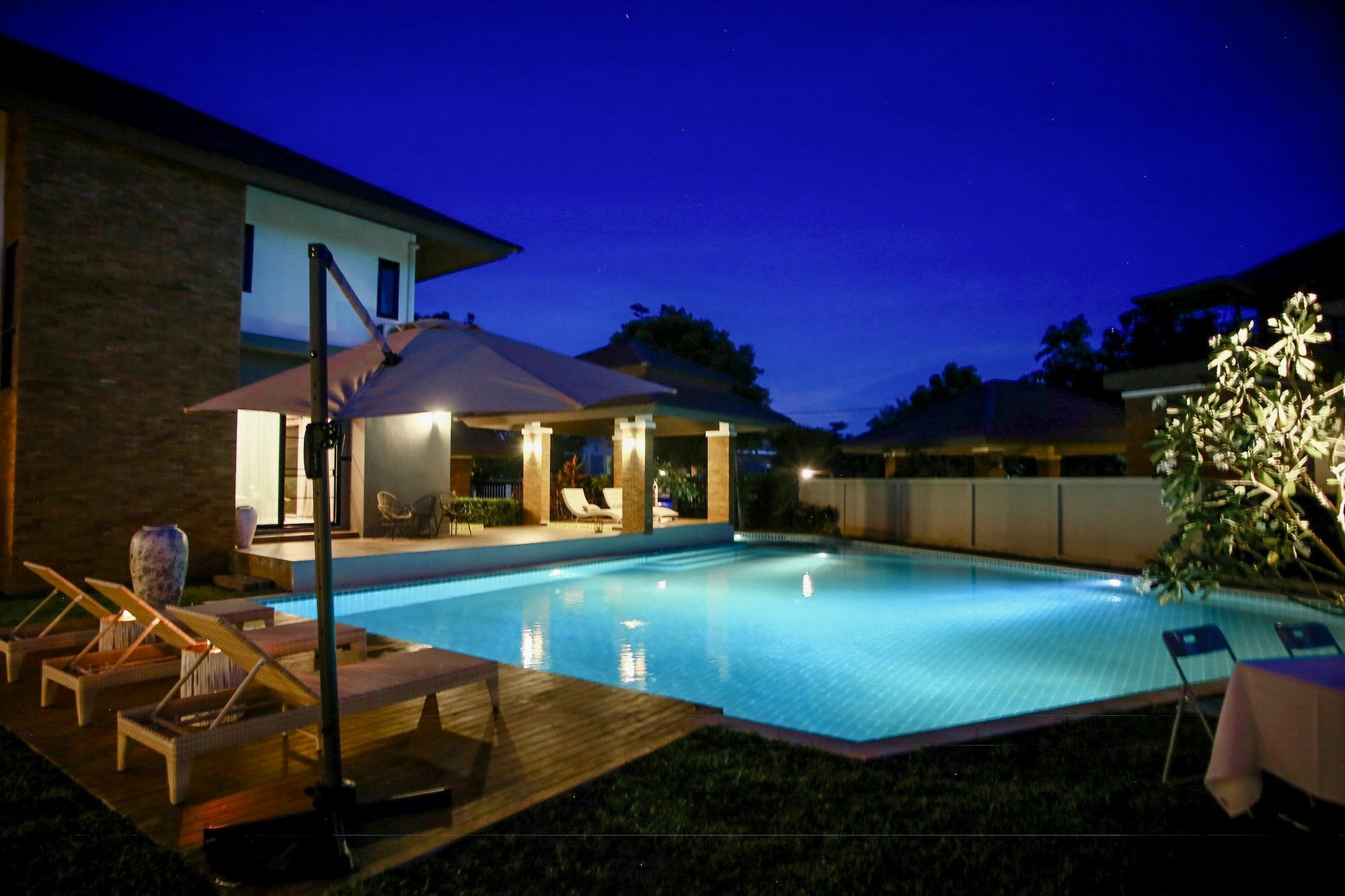 Moin 1617 Luxury Double-Pool Villa 清邁 外观 照片